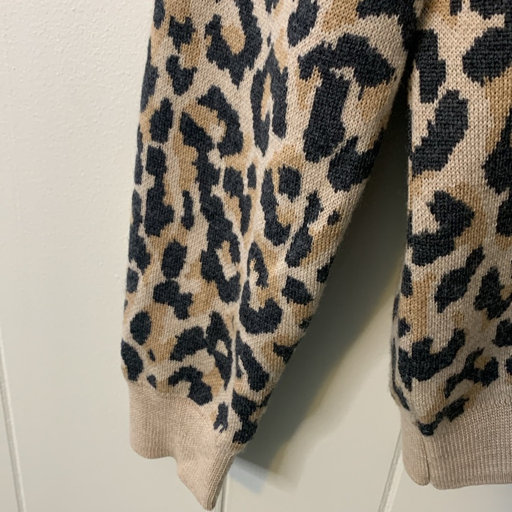 J. Crew Merino Wool Crewneck Sweatshirt in Leopard Size Small - Picture 4 of 7